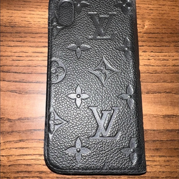 AUTHENTIC LOUIS VUITTON Black Leather IPHONE X case (Authentic) - Picture 4 of 13
